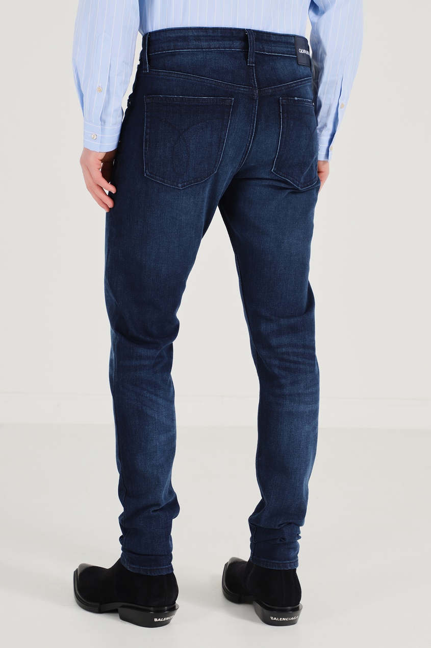фото Темно-синие узкие джинсы calvin klein