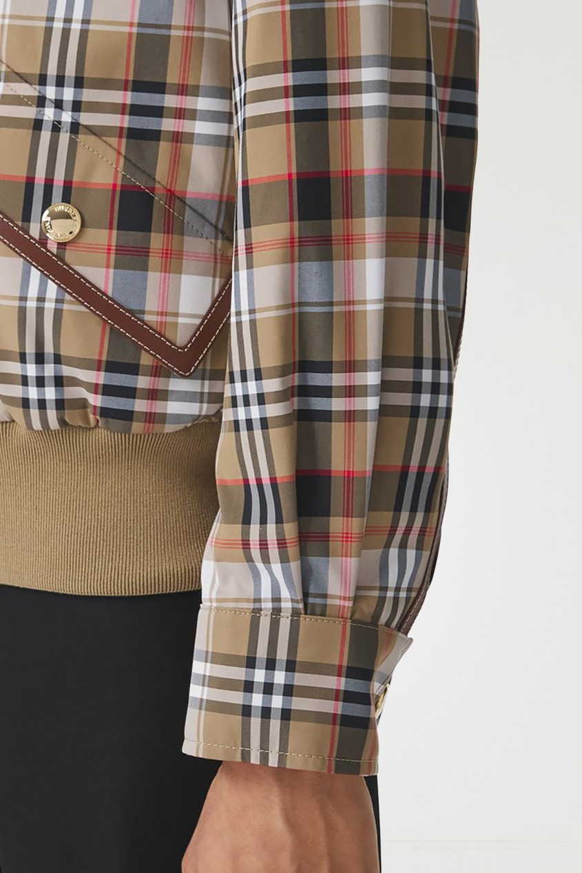 фото Бежевая куртка в клетку с отделкой из кожи burberry