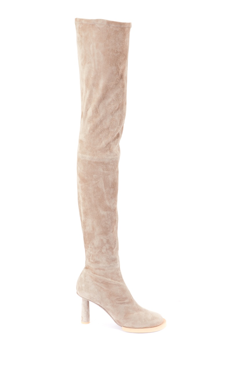фото Бежевые сапоги с разными носками jacquemus