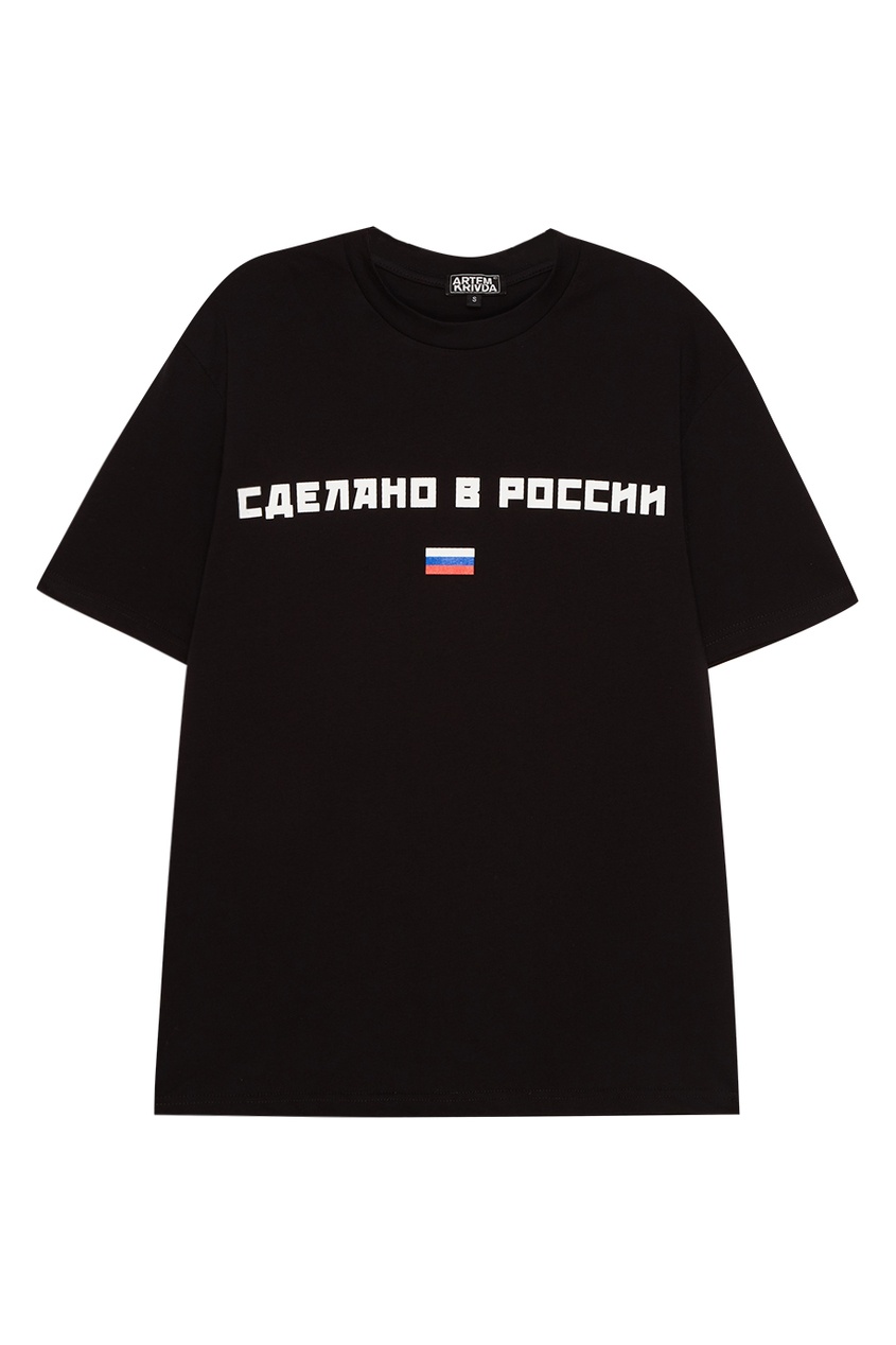 фото Черная футболка с надписью artem krivda
