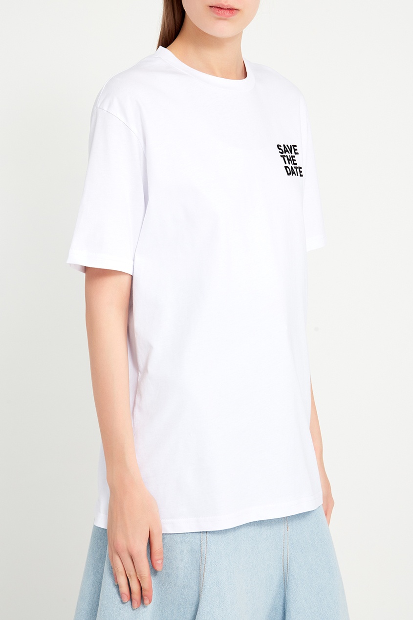 фото Белая футболка с контрастной вышивкой artem krivda
