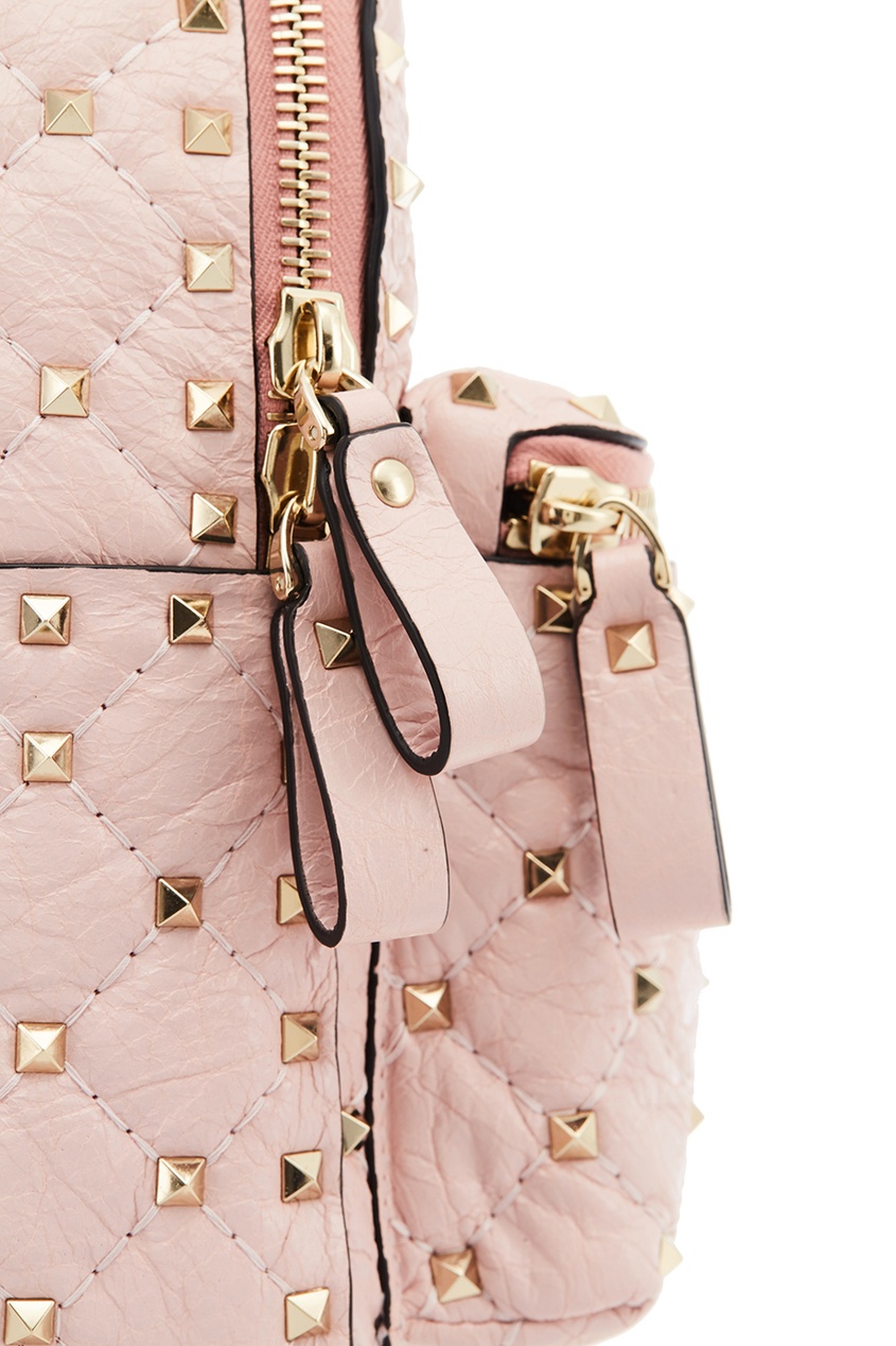 фото Розовый рюкзак с шипами rockstud spike valentino garavani