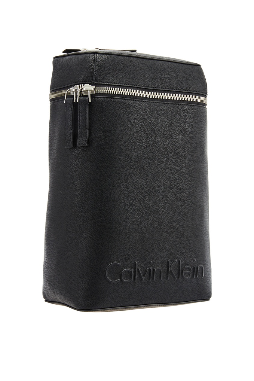 фото Черный рюкзак с объемным логотипом calvin klein