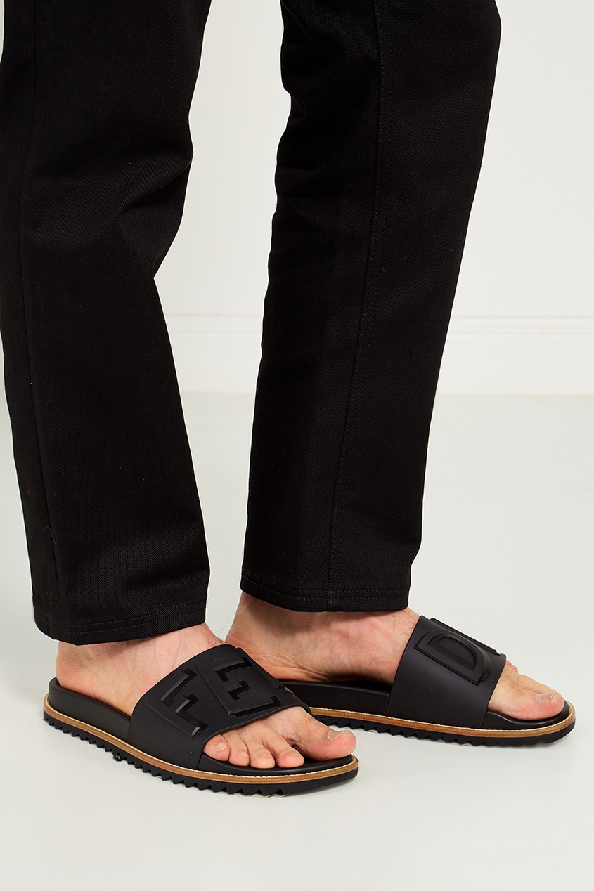 фото Черные сандалии с объемным логотипом fendi
