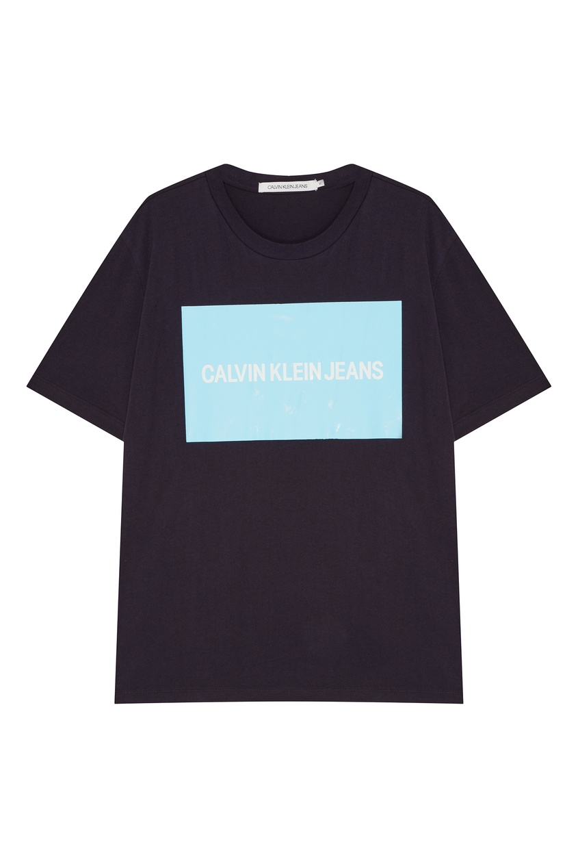 фото Темно-синяя футболка с логотипом calvin klein