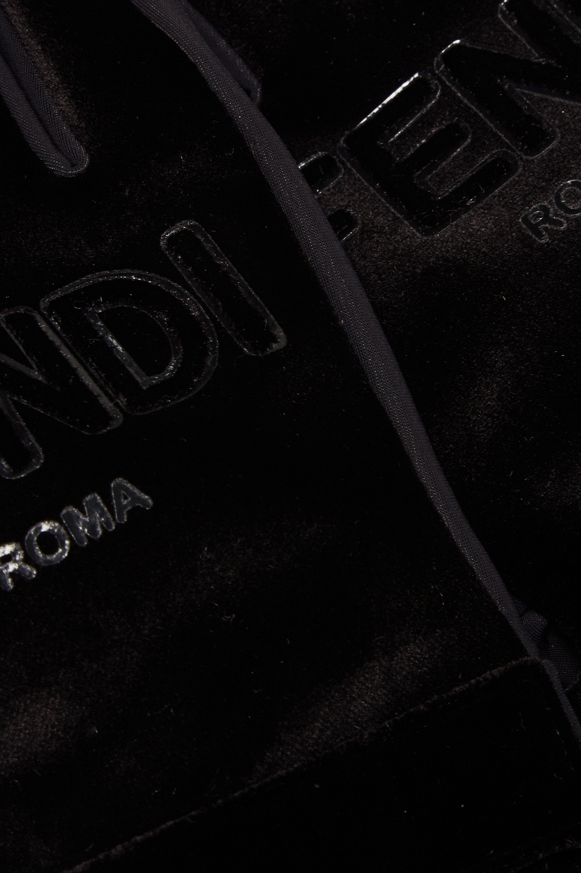 фото Черные перчатки с логотипом Fendi