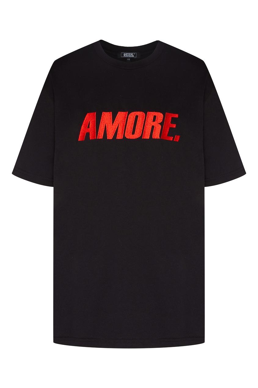 фото Черная футболка с надписью "amore" artem krivda