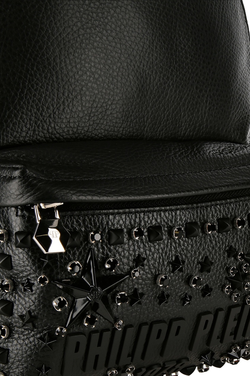 фото Черный рюкзак с отделкой philipp plein
