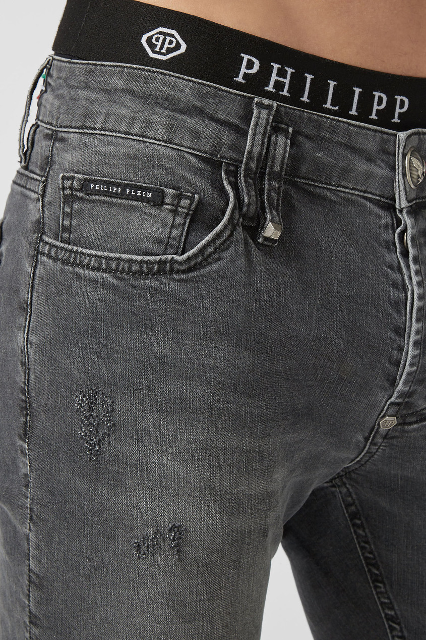 фото Серые джинсы с потертостями philipp plein