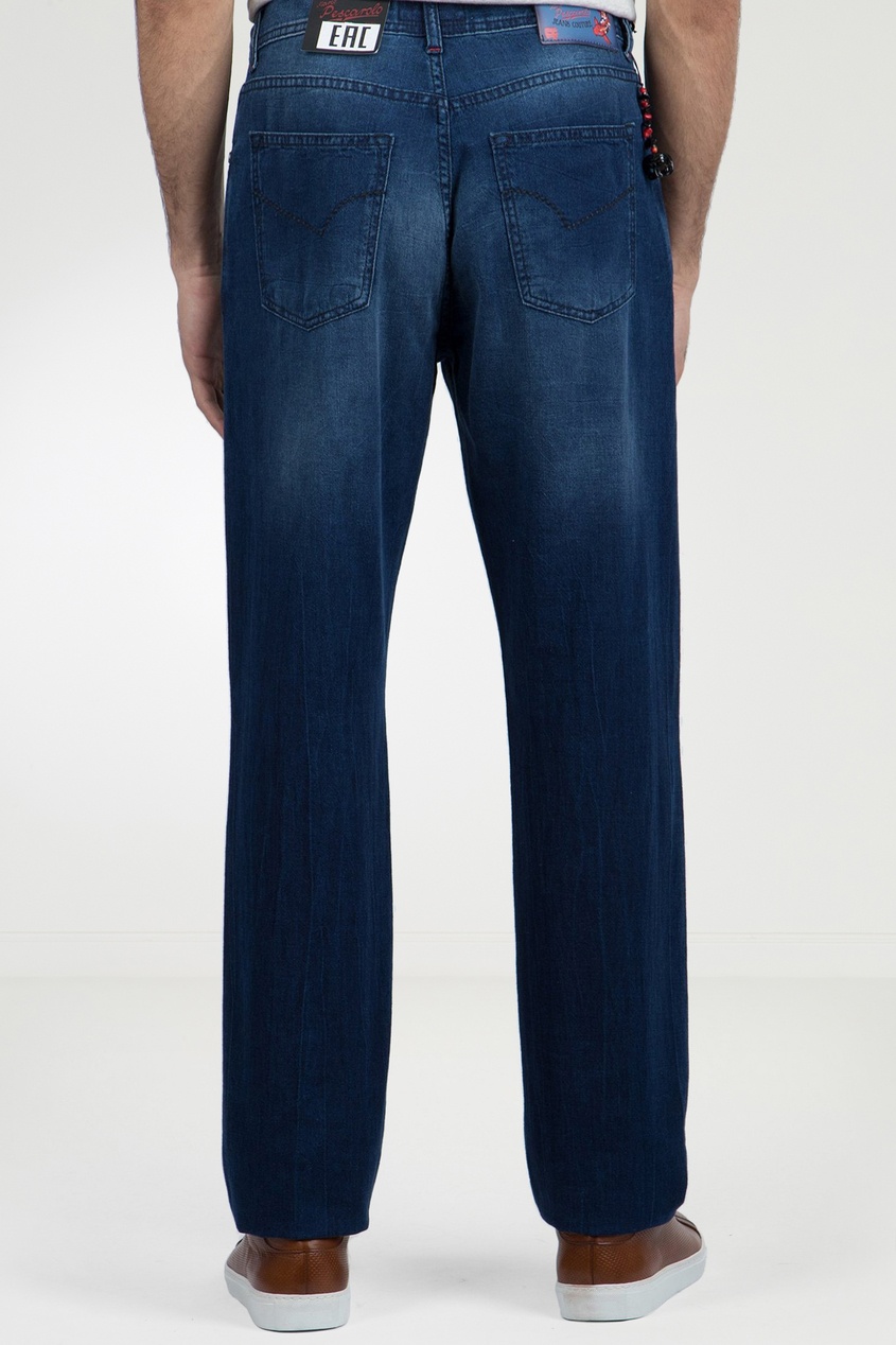 фото Синие джинсы с брелоком marco pescarolo