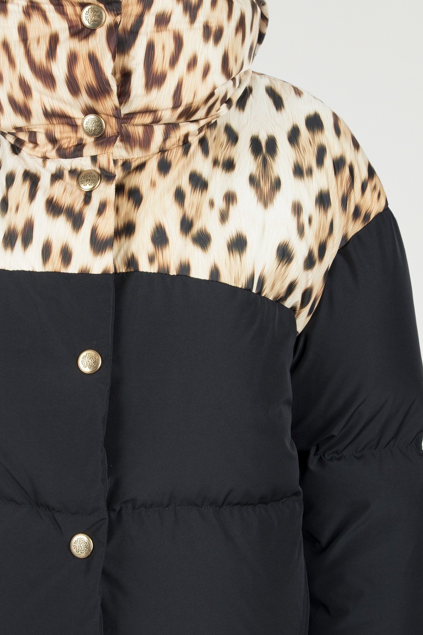 фото Черная куртка с леопардовым принтом roberto cavalli