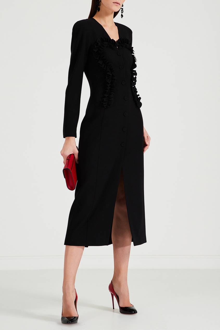 фото Черное платье из крепа с рюшами ulyana sergeenko