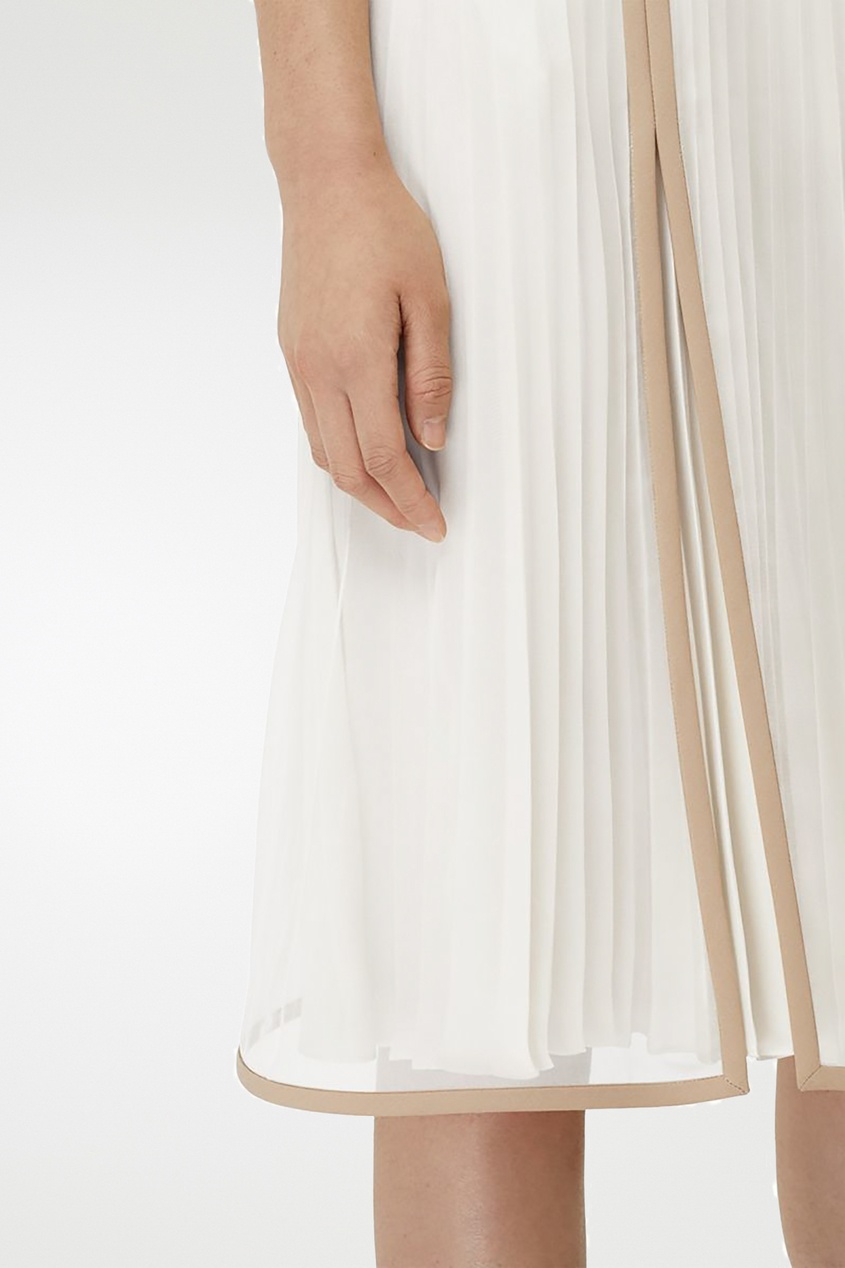 фото Кремовая плиссированная юбка burberry