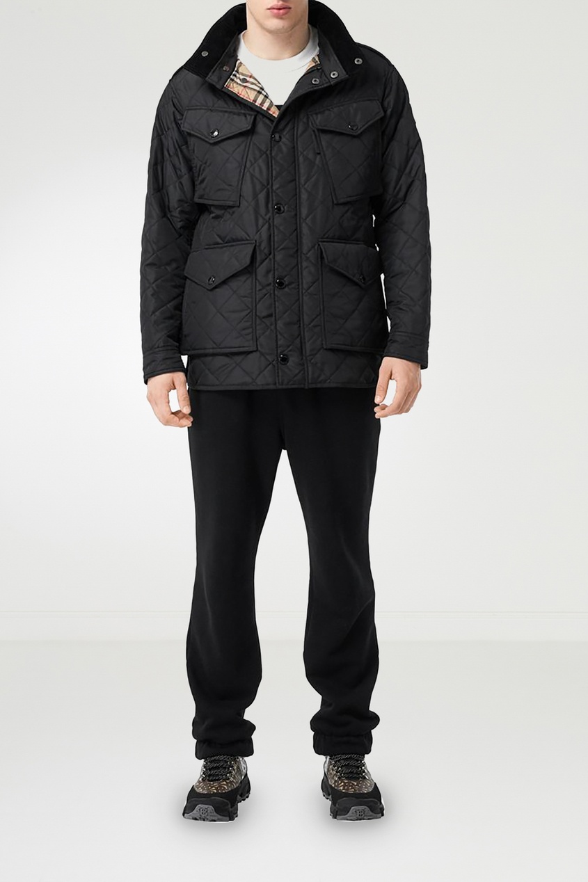 фото Черная стеганая куртка с накладными карманами burberry