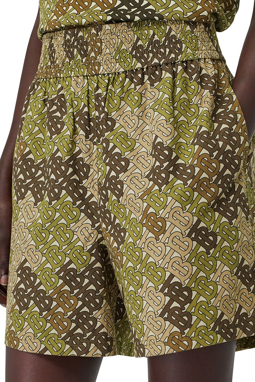 фото Зеленые шорты с принтом из монограмм burberry