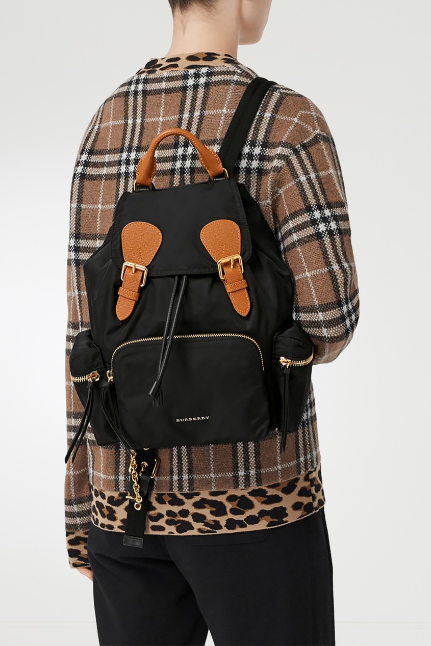 фото Черный рюкзак с кожаной отделкой burberry
