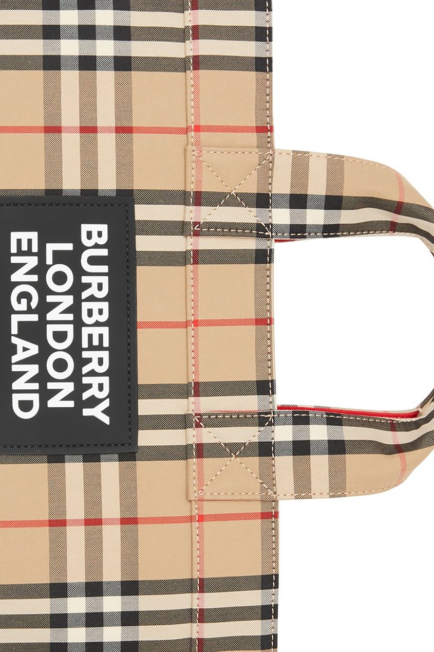 фото Бежевая сумка в клетку burberry