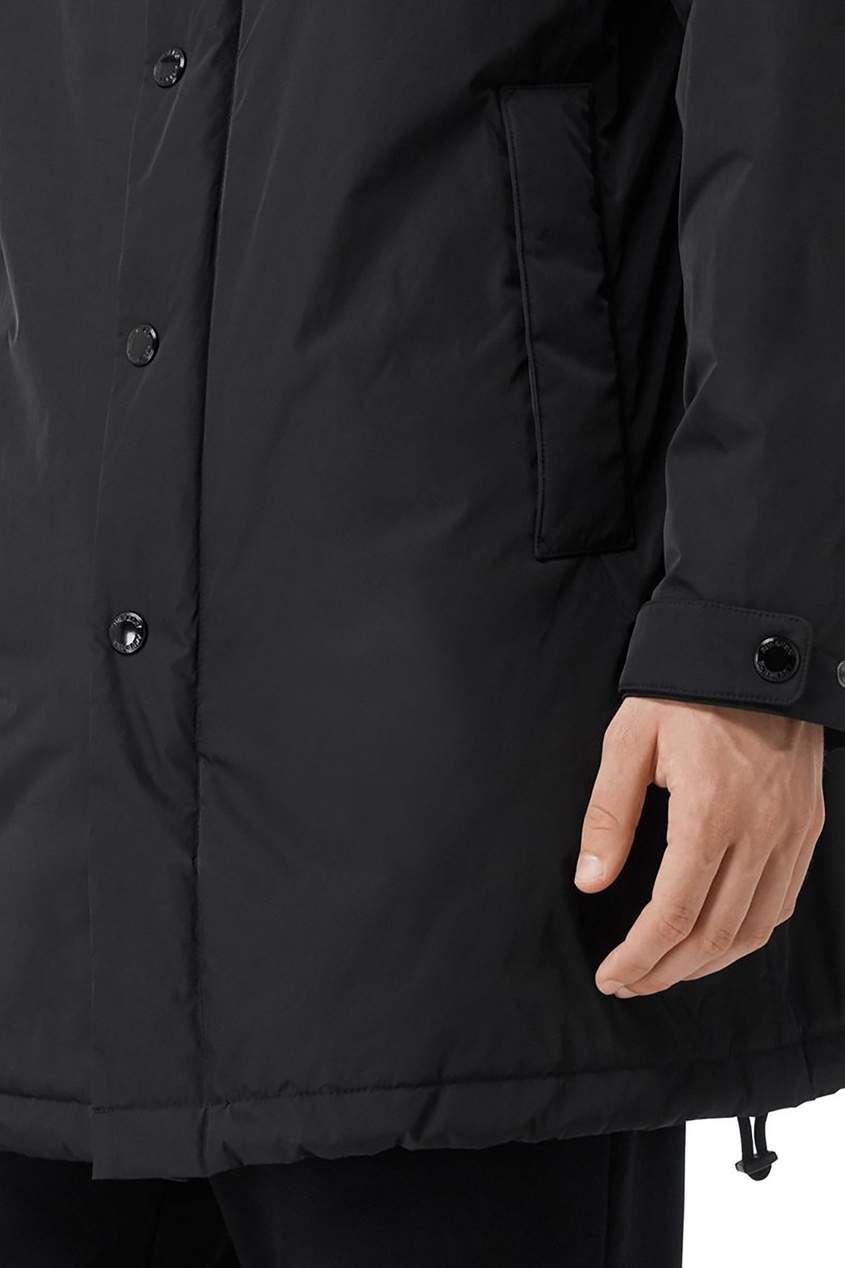 фото Черное пальто с капюшоном burberry