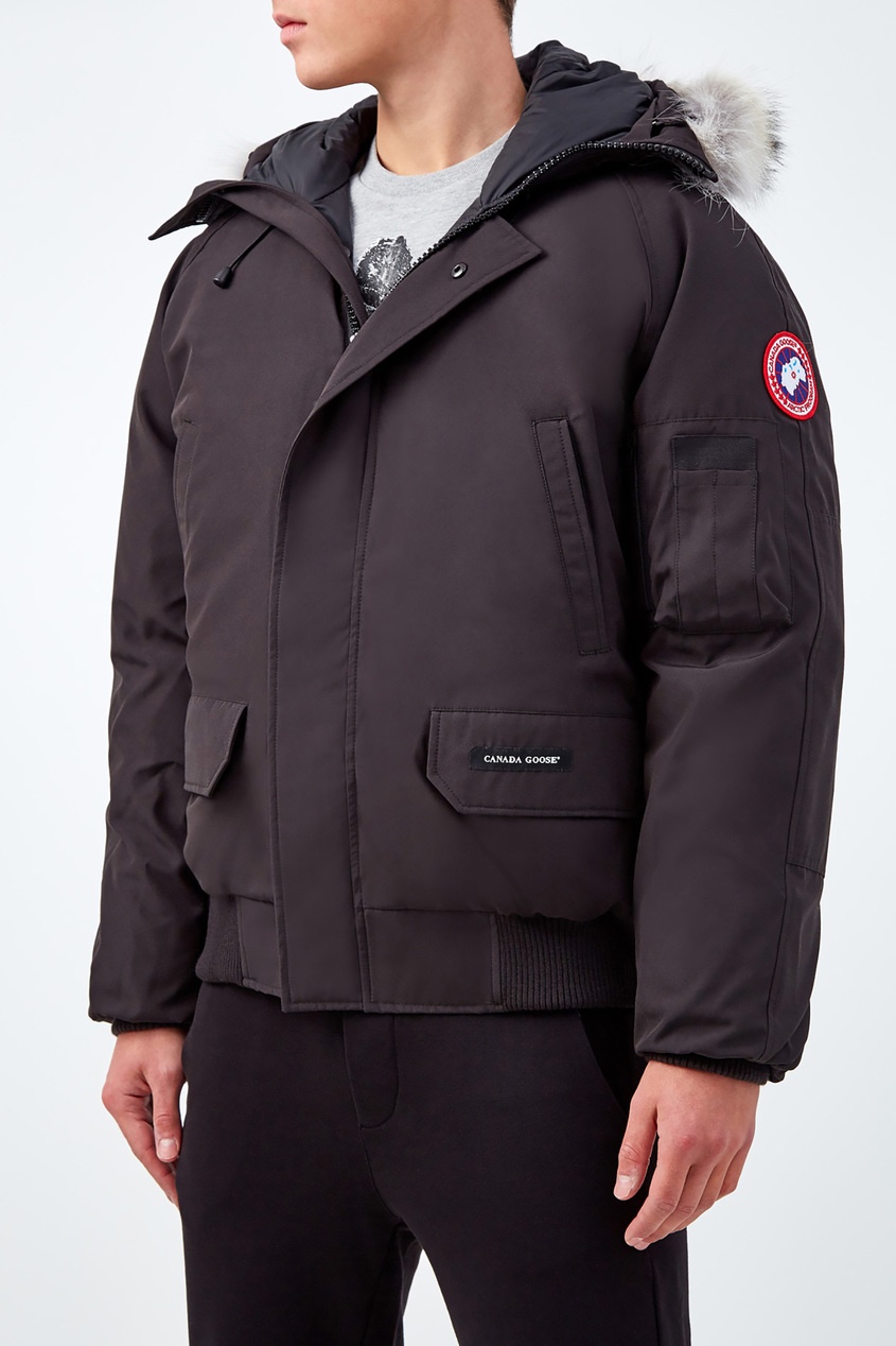 фото Черная куртка со вставками-резинками canada goose