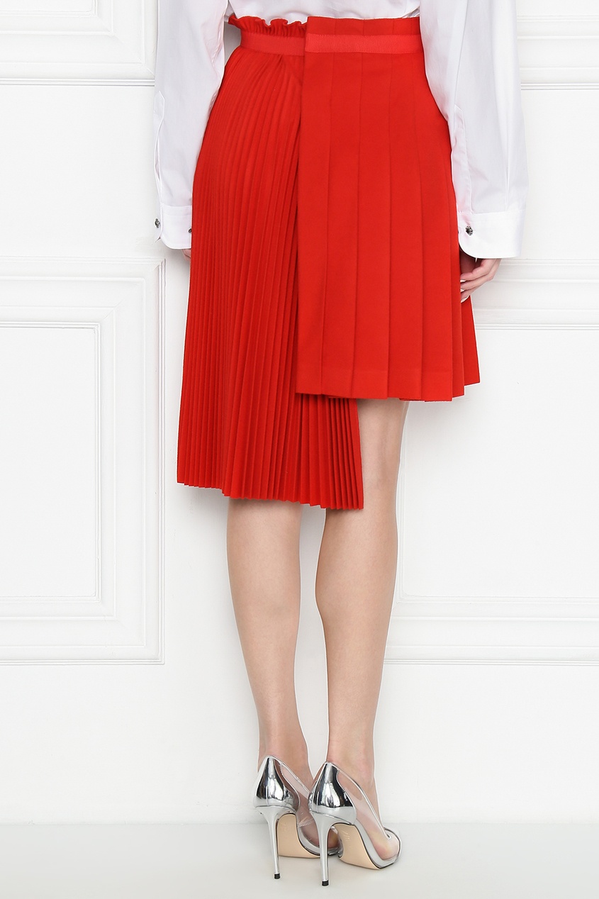 фото Красная юбка с асимметричной плиссировкой ermanno scervino