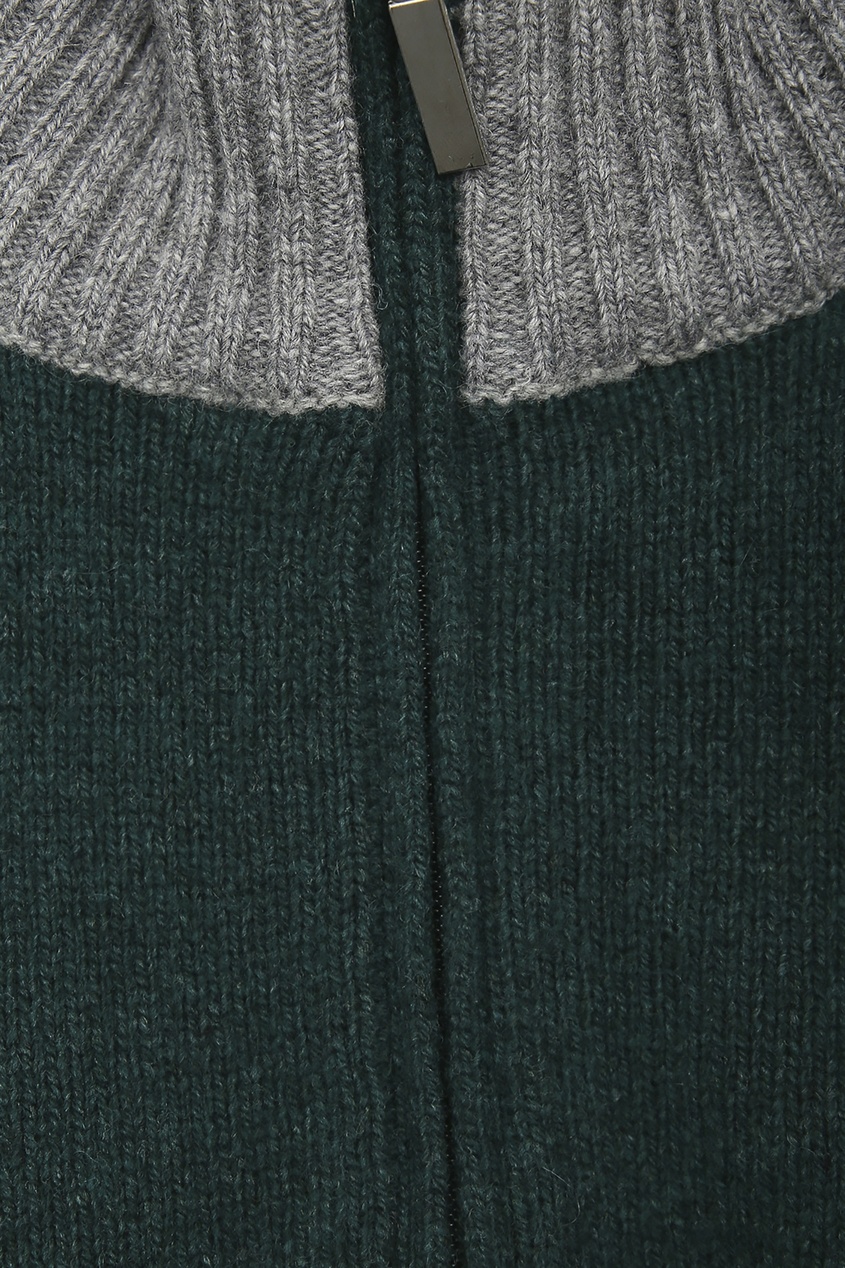 фото Зеленый свитер на молнии della ciana