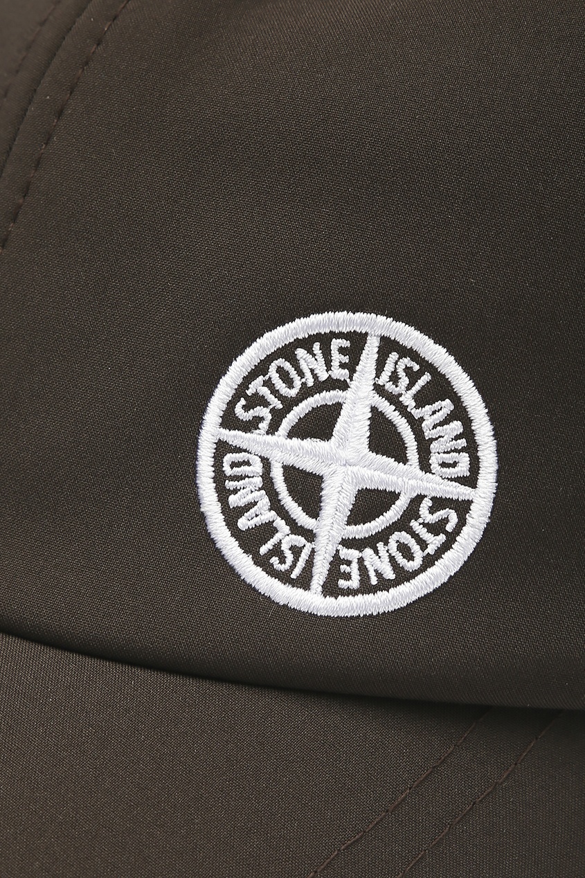 фото Коричневая бейсболка с логотипом stone island