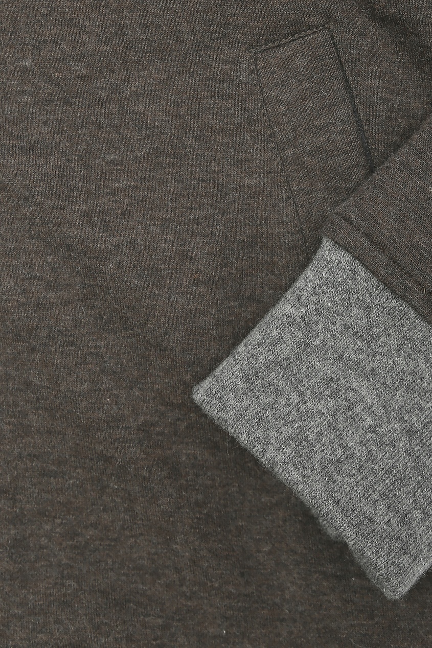фото Коричневый свитер с контрастной отделкой Capobianco