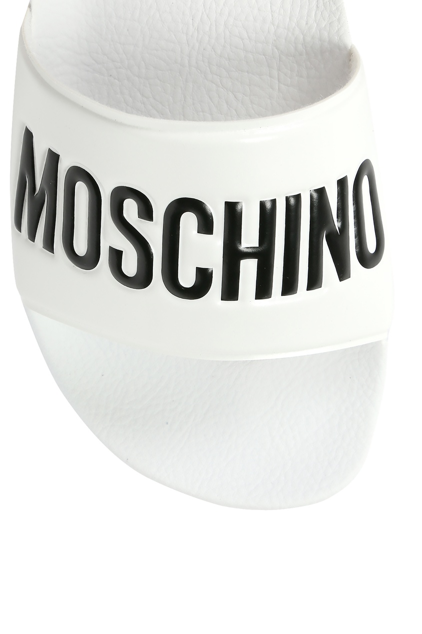 фото Белые шлепанцы с логотипом moschino