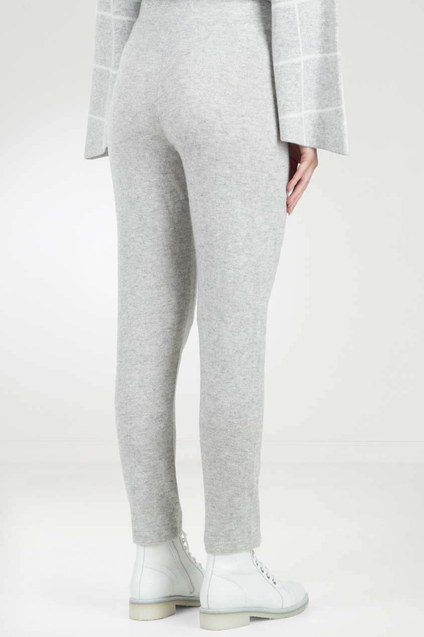 фото Светло-серые трикотажные брюки с завышенной талией max & moi