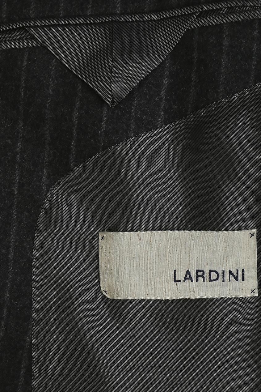 фото Черный шерстяной костюм в полоску lardini