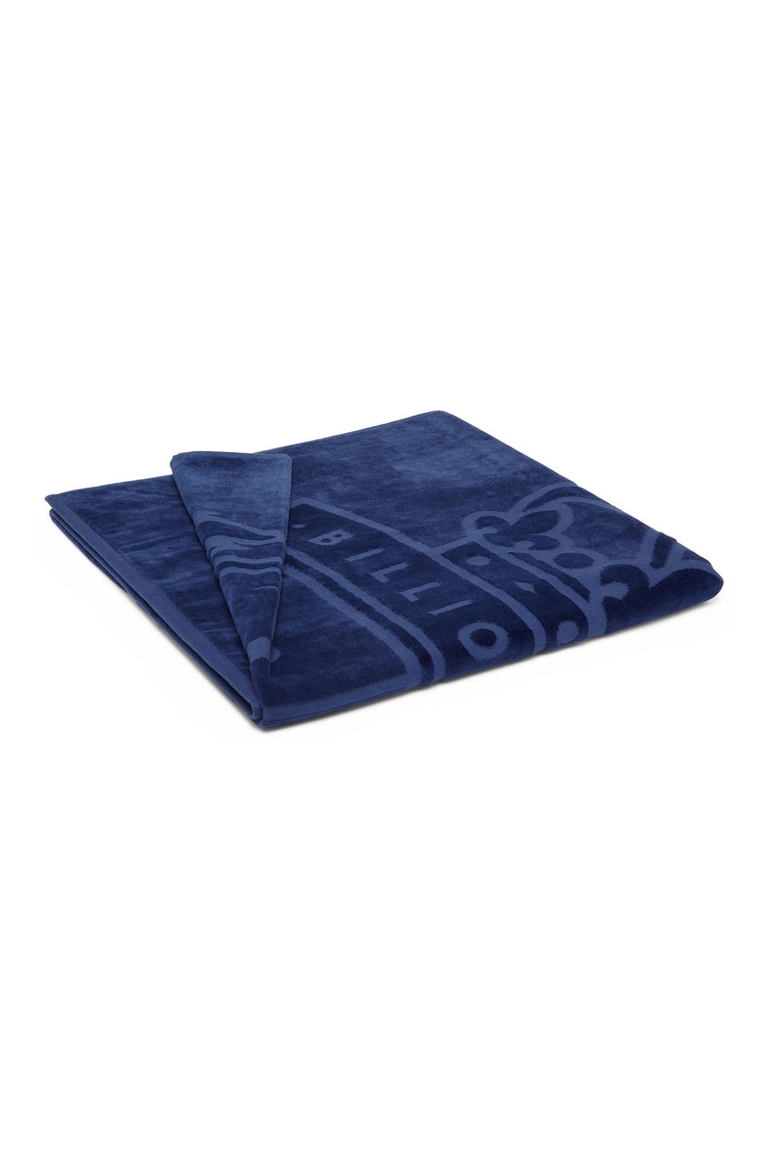 фото Синее полотенце с фирменным гербом billionaire