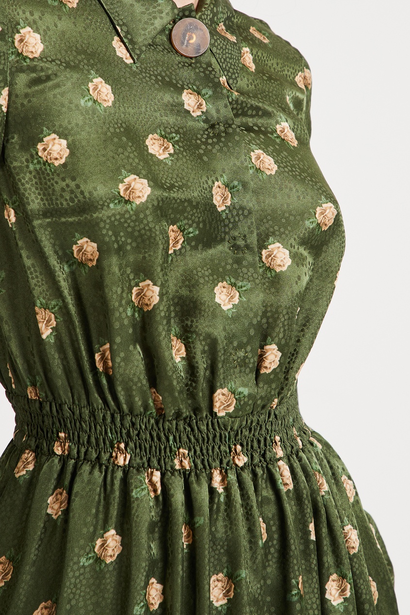 фото Зеленое платье-рубашка с цветочным принтом alena akhmadullina