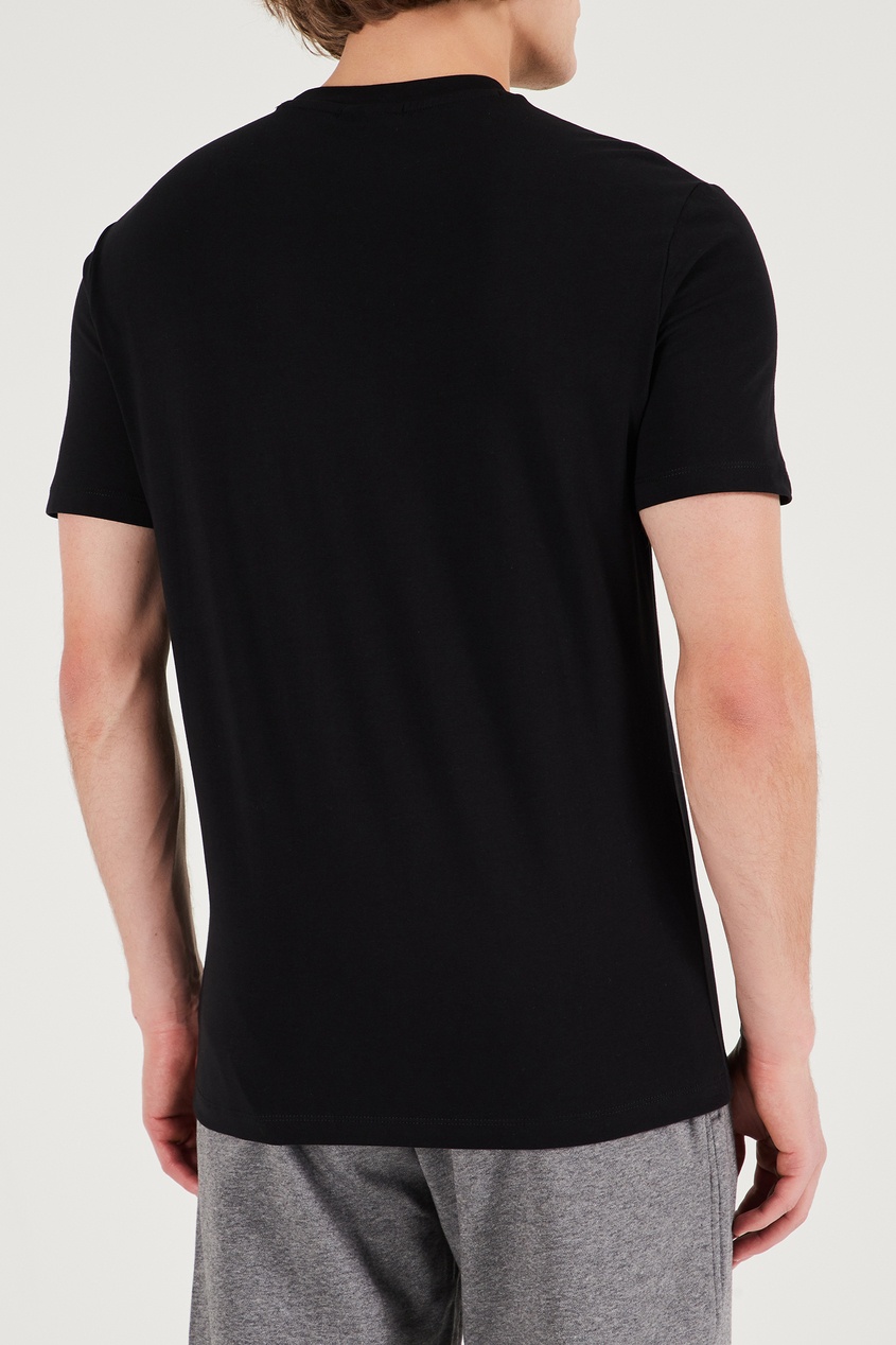 фото Черная футболка с принтом emporio armani