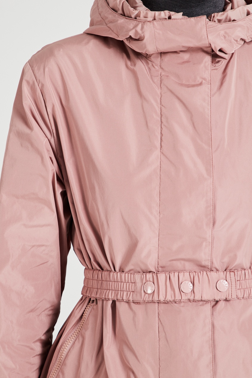 фото Пудрово-розовая куртка с капюшоном moncler