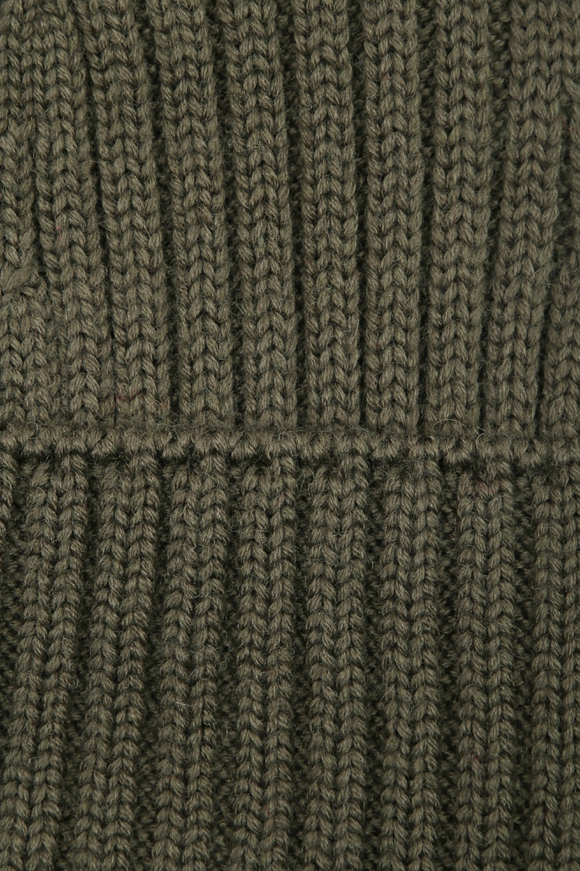 фото Зеленая шапка из шерсти bosco