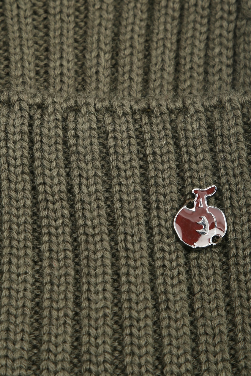 фото Зеленая шапка из шерсти bosco