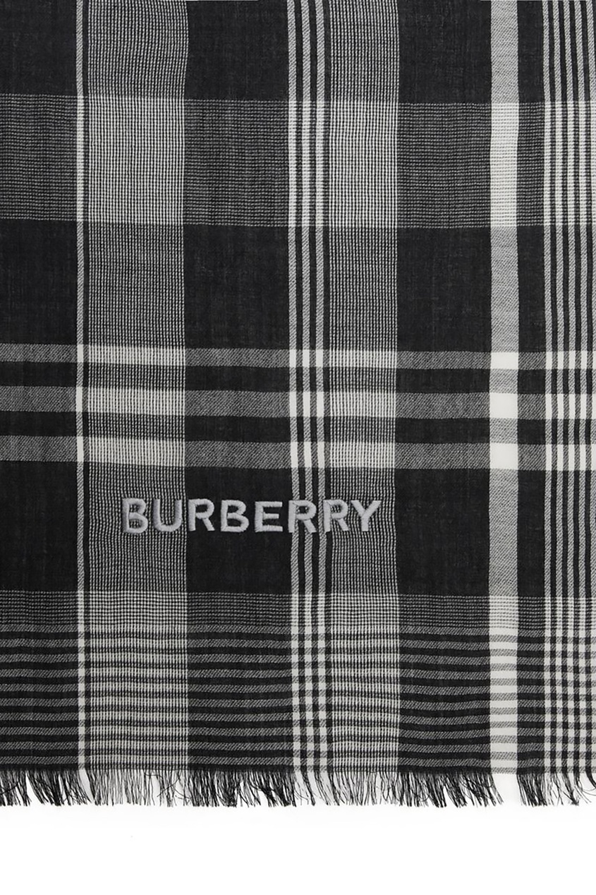 фото Графитовый клетчатый шарф burberry