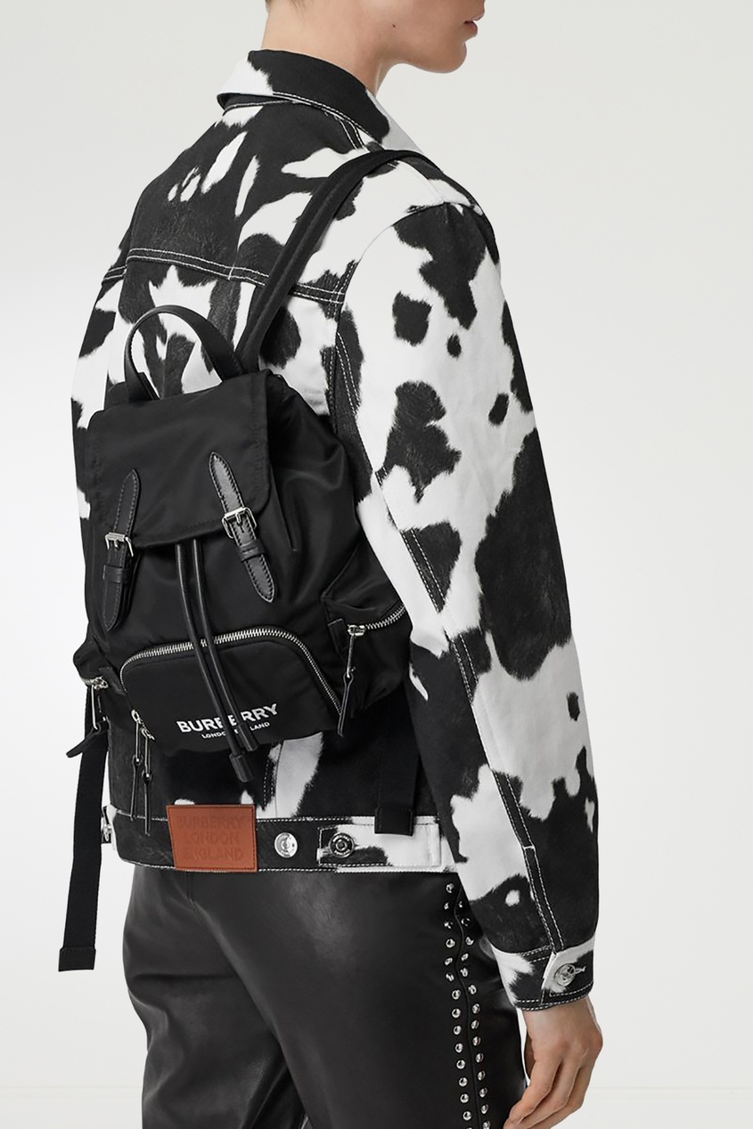 фото Черный рюкзак с контрастным логотипом burberry