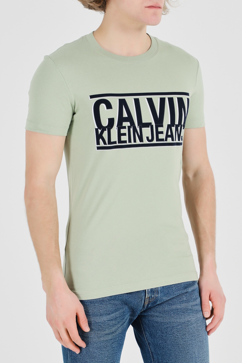 фото Фисташковая футболка из трикотажа calvin klein