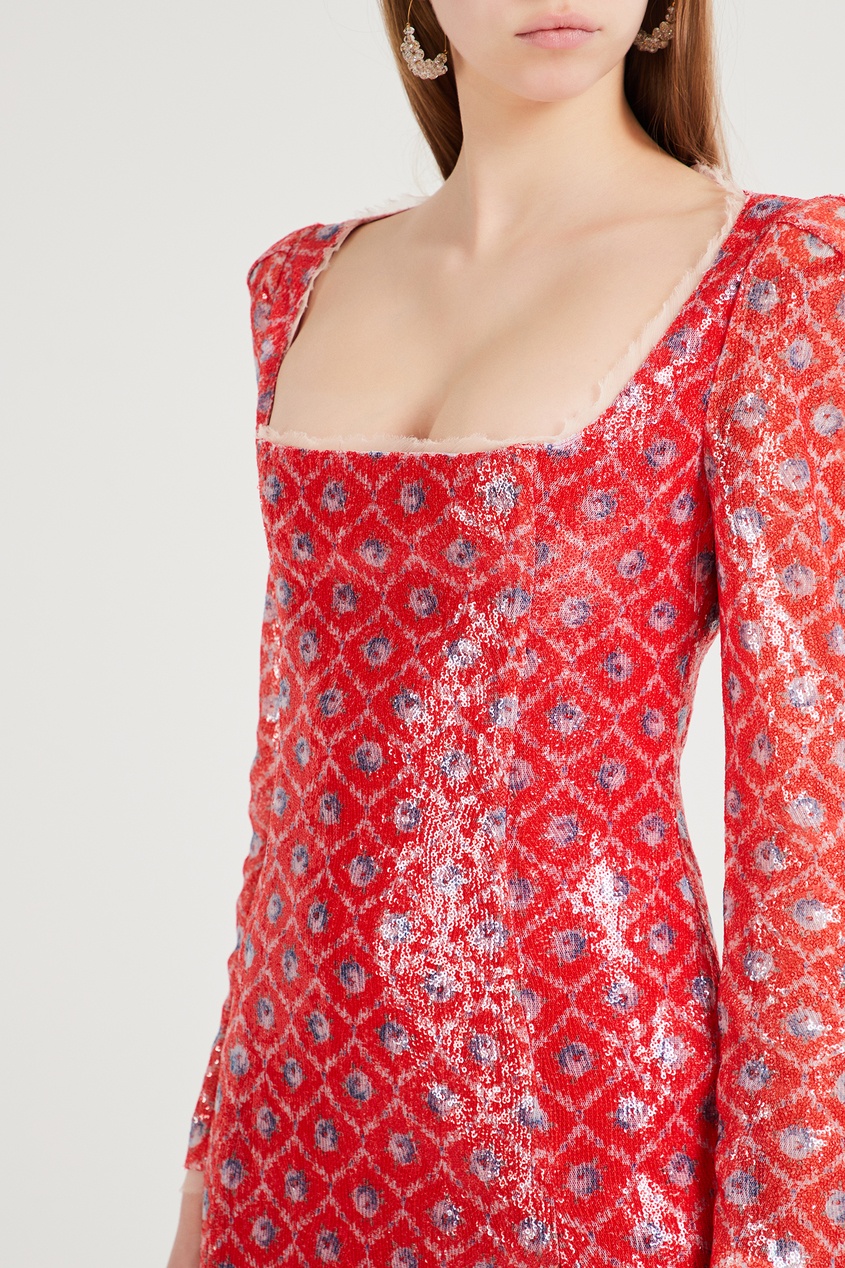 фото Красное платье с разрезом ulyana sergeenko
