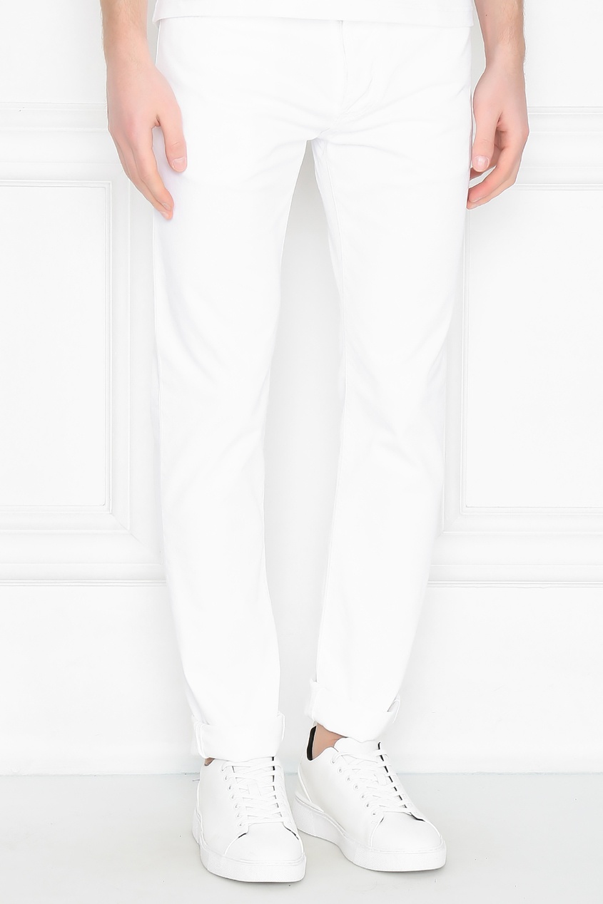 фото Узкие джинсы белого цвета isaia