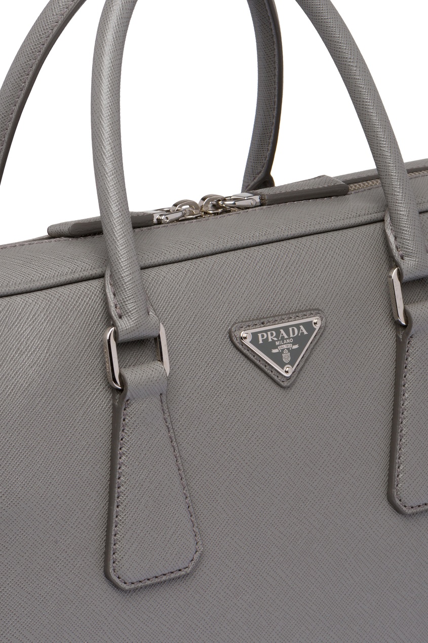 фото Серый портфель из кожи saffiano prada