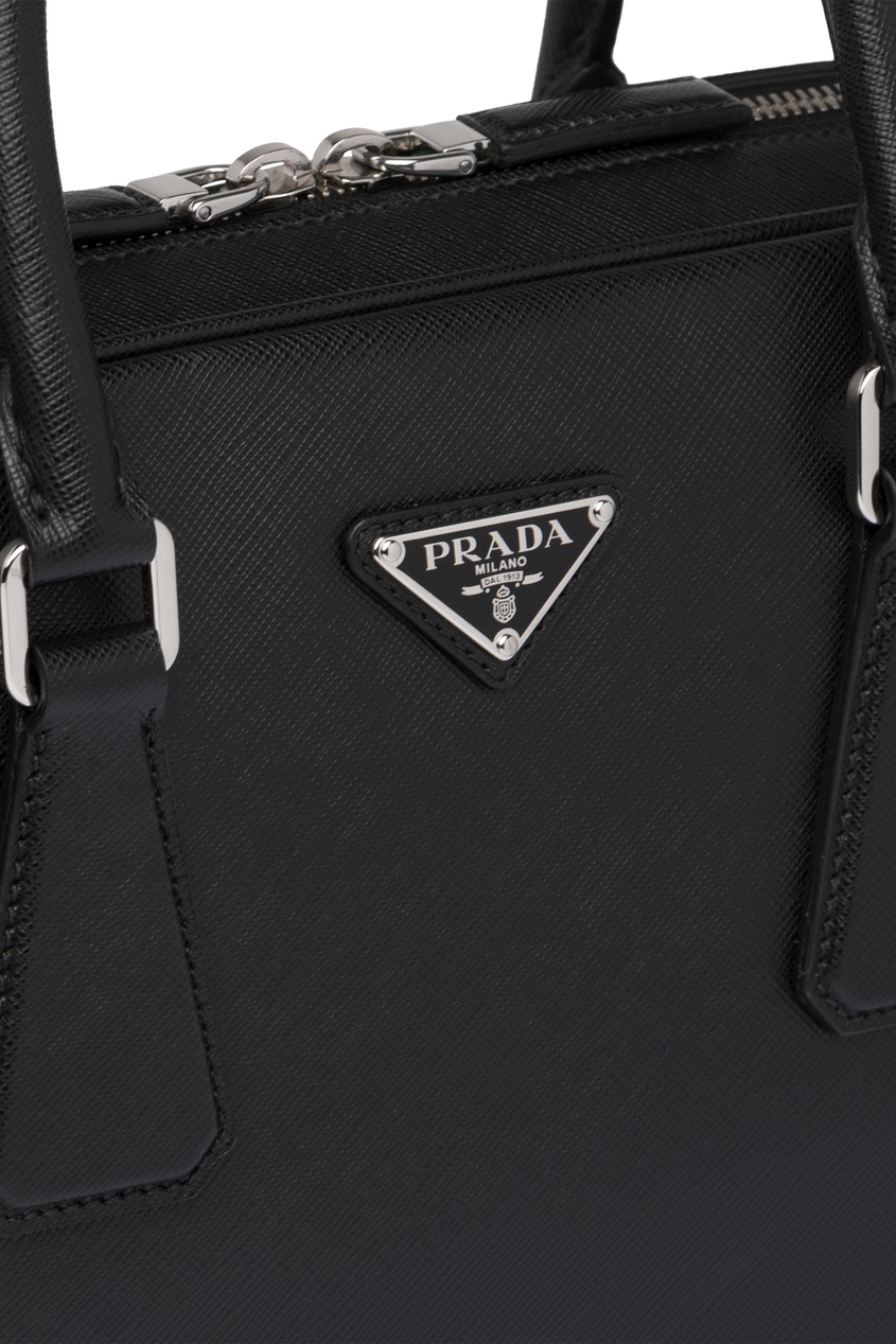 фото Черный портфель из кожи saffiano prada