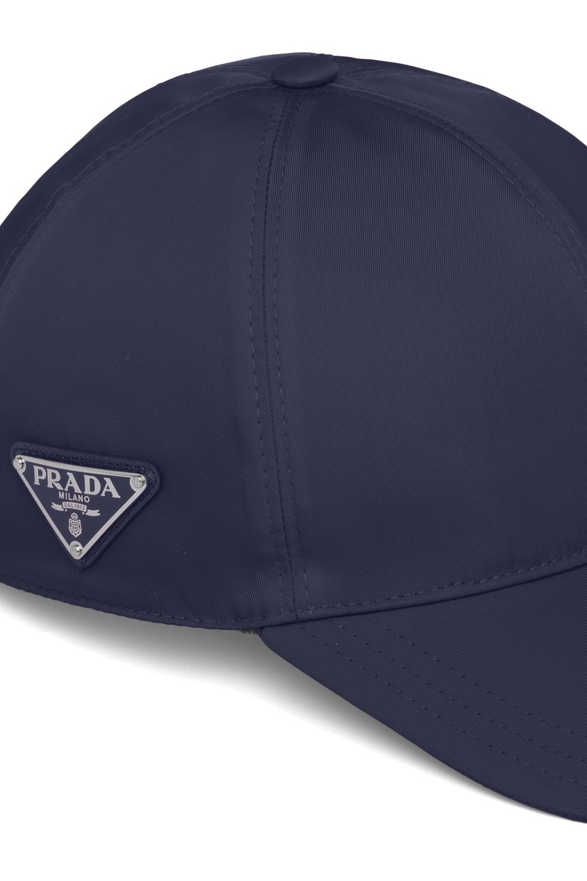 фото Синяя кепка с логотипом prada