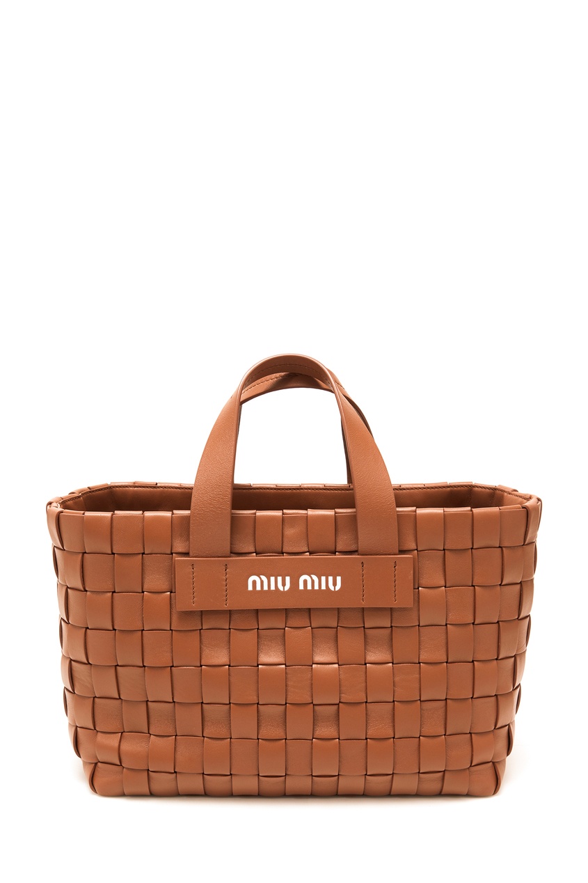 фото Плетеная сумка из коричневой кожи miu miu