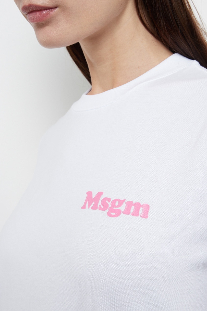 фото Белая футболка с розовым логотипом msgm
