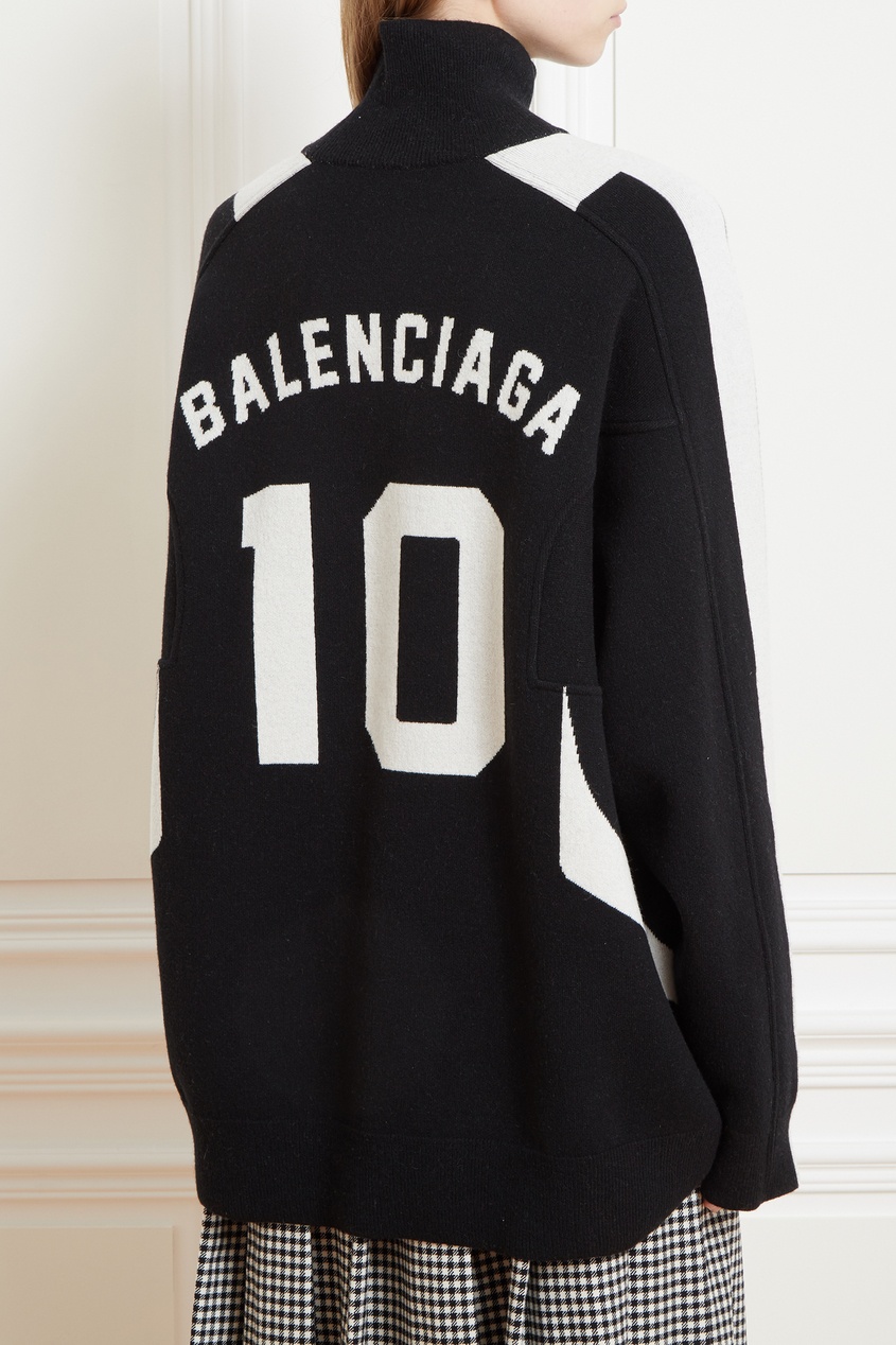 фото Черно белый свитер из шерсти balenciaga