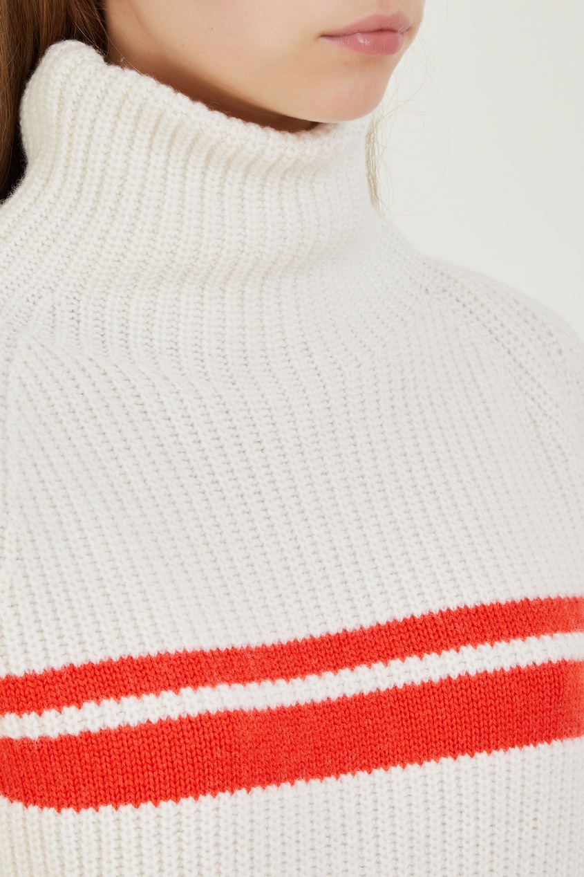 фото Белый свитер с горизонтальными полосами bogner