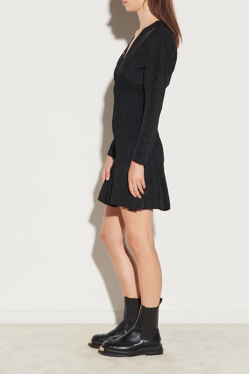 фото Черное платье с однотонными принтом sandro