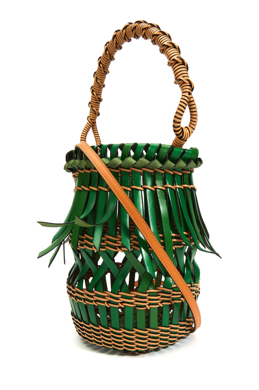 фото Зеленая плетеная сумка-ведро fringes loewe
